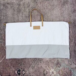 Cozy Earth Weekender Skinny Duffle Bag Cotton Canvas Exterior NWT! Grey & Cream